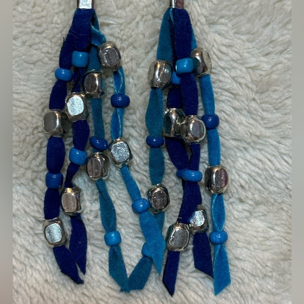Mia Shell Earrings with Silver Toned Beads - Picture 3 of 3